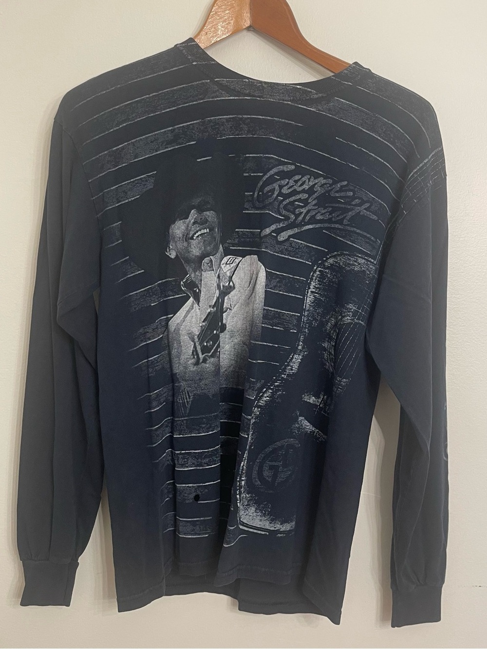 2000’s George Straight Country Music Star Troubadour tour tee Long Sleeve M